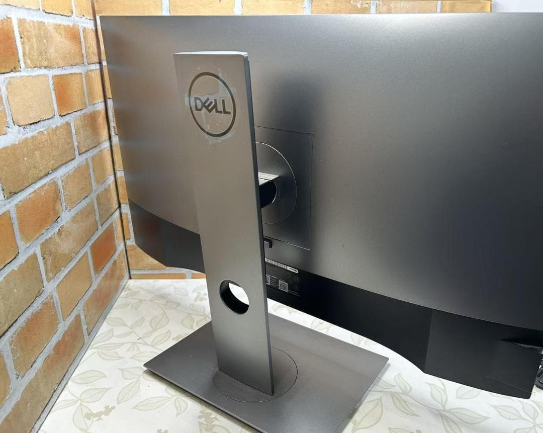 Dell U2520D 25型2K IPSモニターUSB-C/DP/HDMI対応