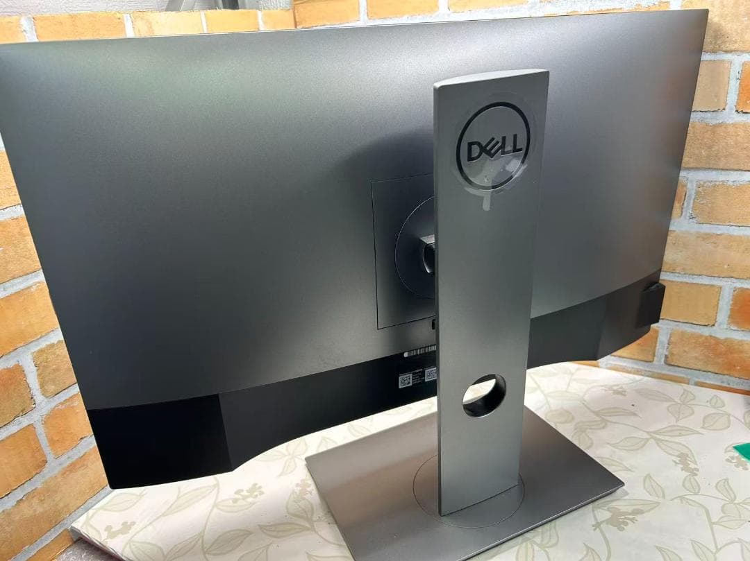 Dell U2520D 25型2K IPSモニターUSB-C/DP/HDMI対応