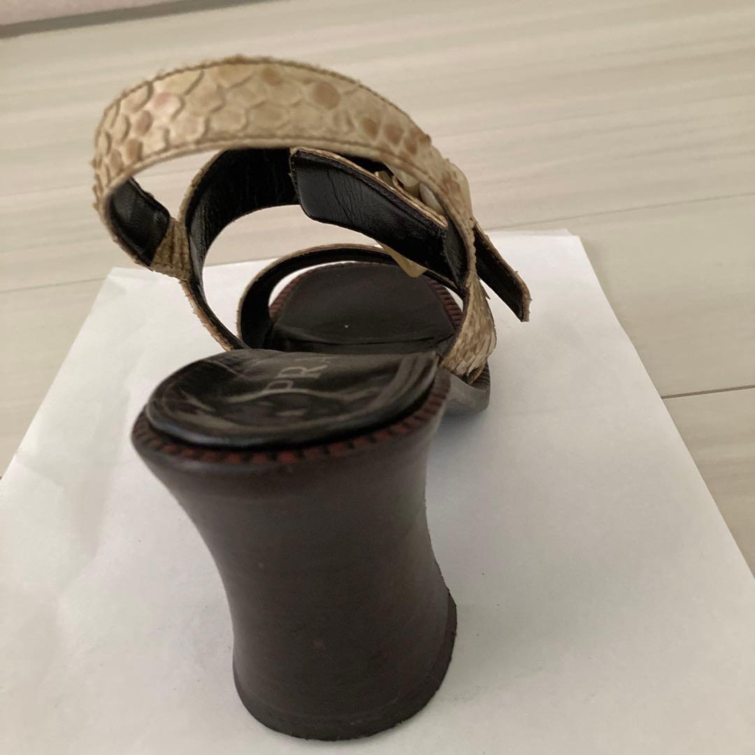 11月20日までタイムセール　PRADAスネイクサンダル