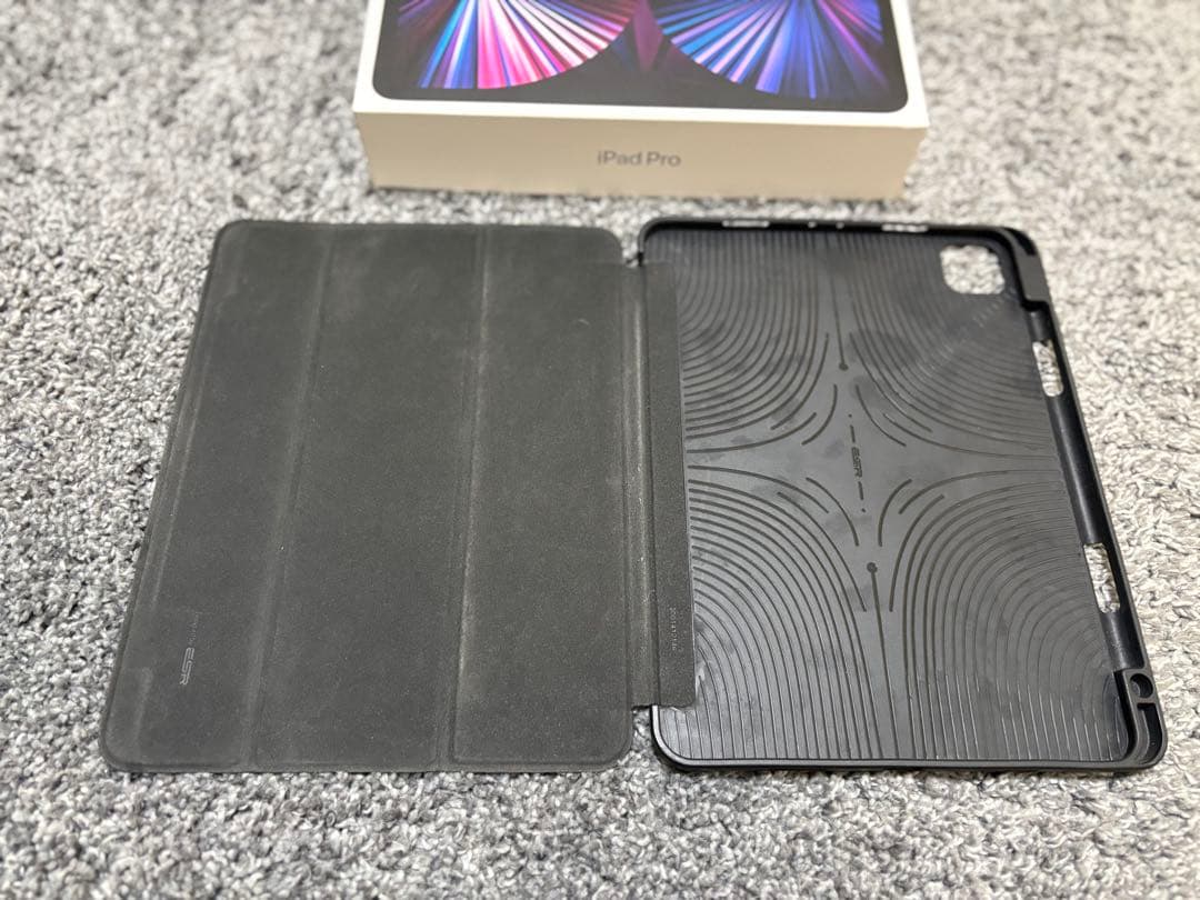 iPad Pro (11インチ) 第3世代 128GB ESRケース付き