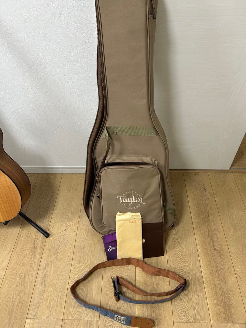 ★ Taylor 114ce エレアコ　美品　動作確認済　おまけつき★