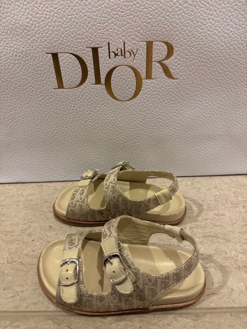 baby DIOR ベージュ ストラップサンダル