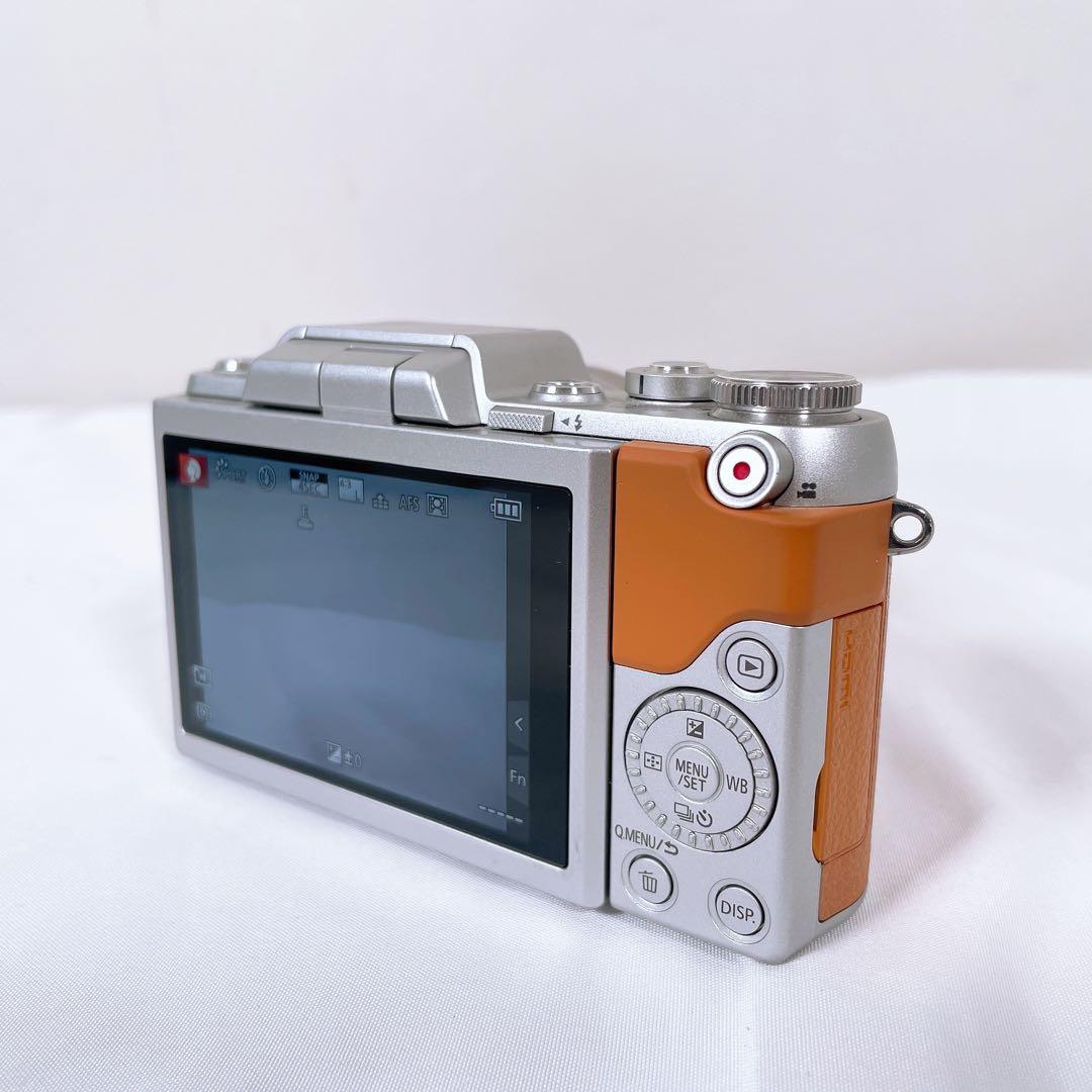 【美品】 Panasonic ミラーレス一眼 DMC-GF7W-T