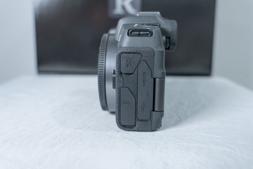 【美品】『シャッター回数3000回以下】EOS RP 本体＋レンズセット