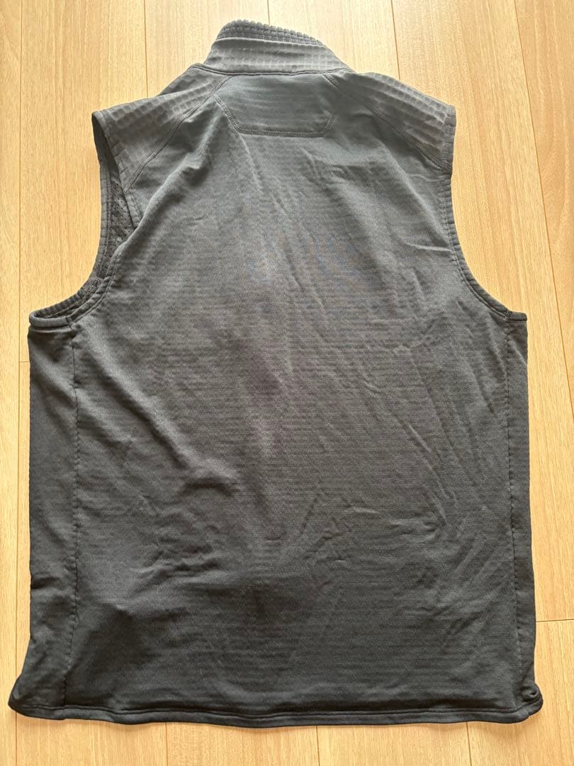 patagonia R1 ベスト