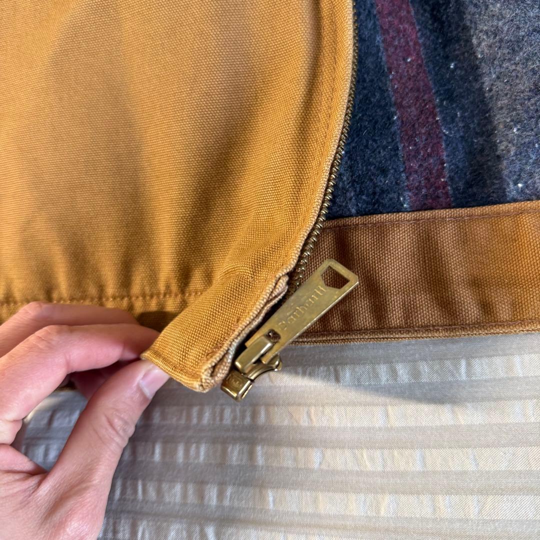 カーハートデトロイトジャケットJ001 USA製