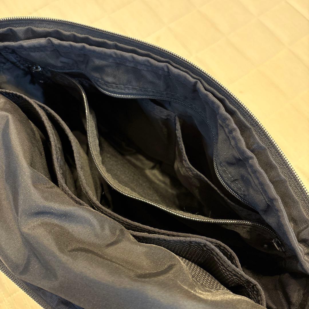 BRIEFING ブラック メッセンジャーバッグ