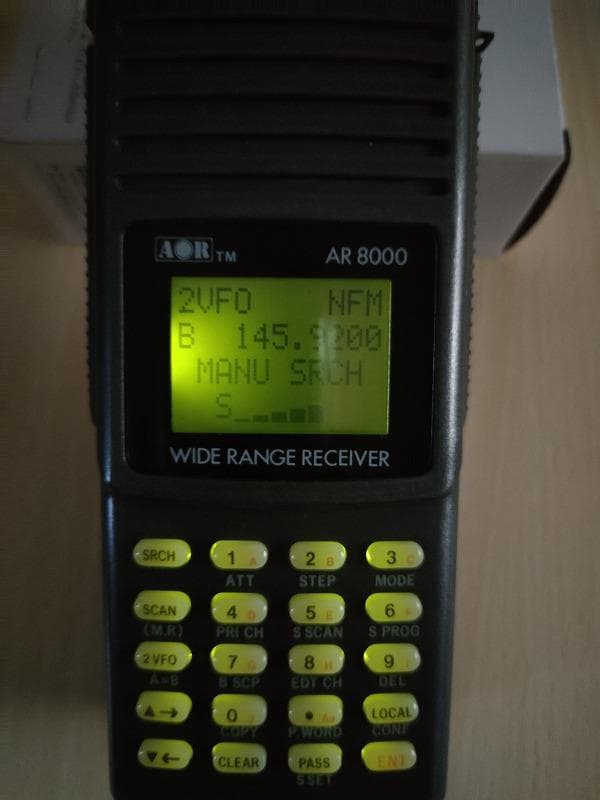 AOR 広帯域受信機 AR8000　530khz～1900Mhz 中古現状品