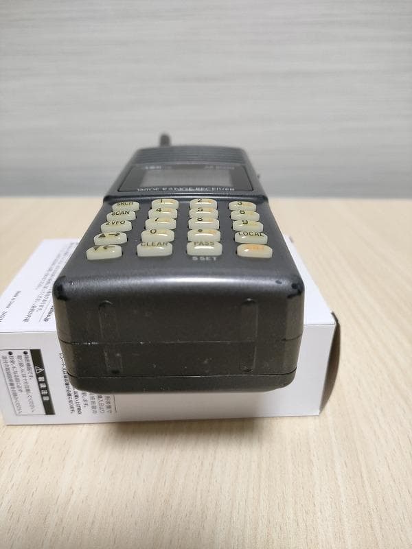 AOR 広帯域受信機 AR8000　530khz～1900Mhz 中古現状品