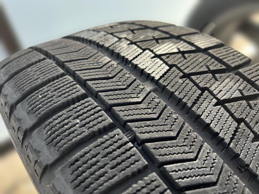 スバル 17インチ スタッドレスタイヤホイールセット ブラック