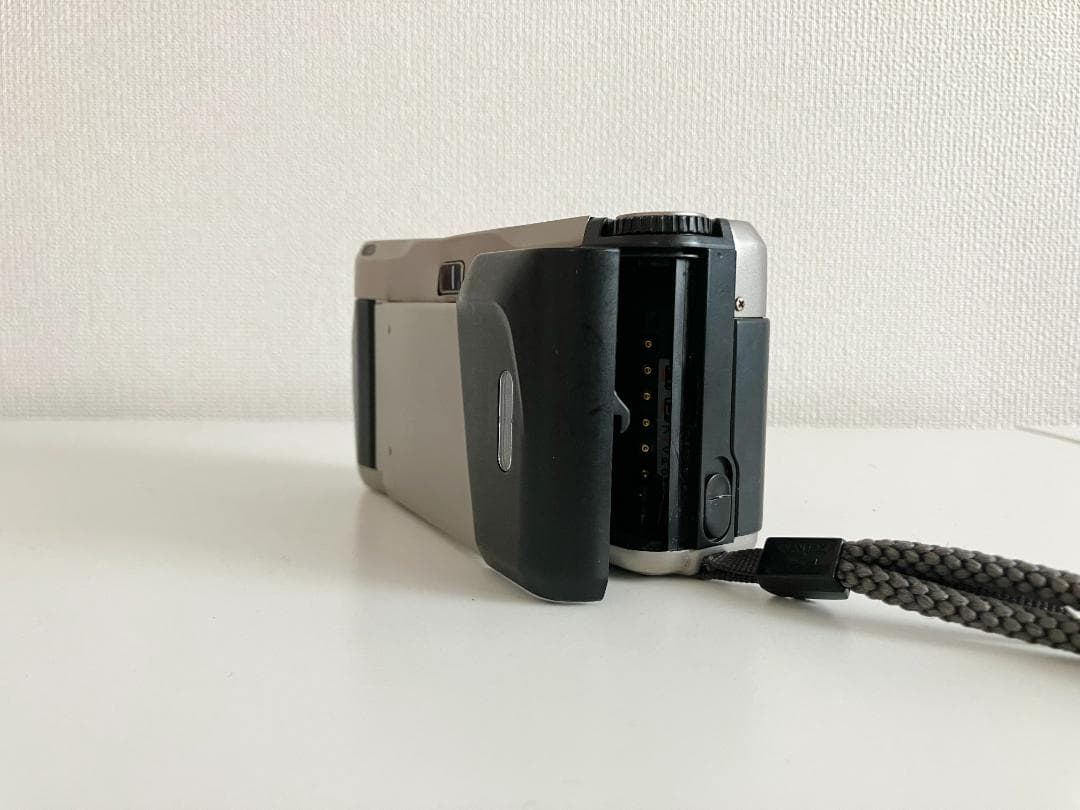 【ジャンク】　CONTAX T2 フィルムカメラ