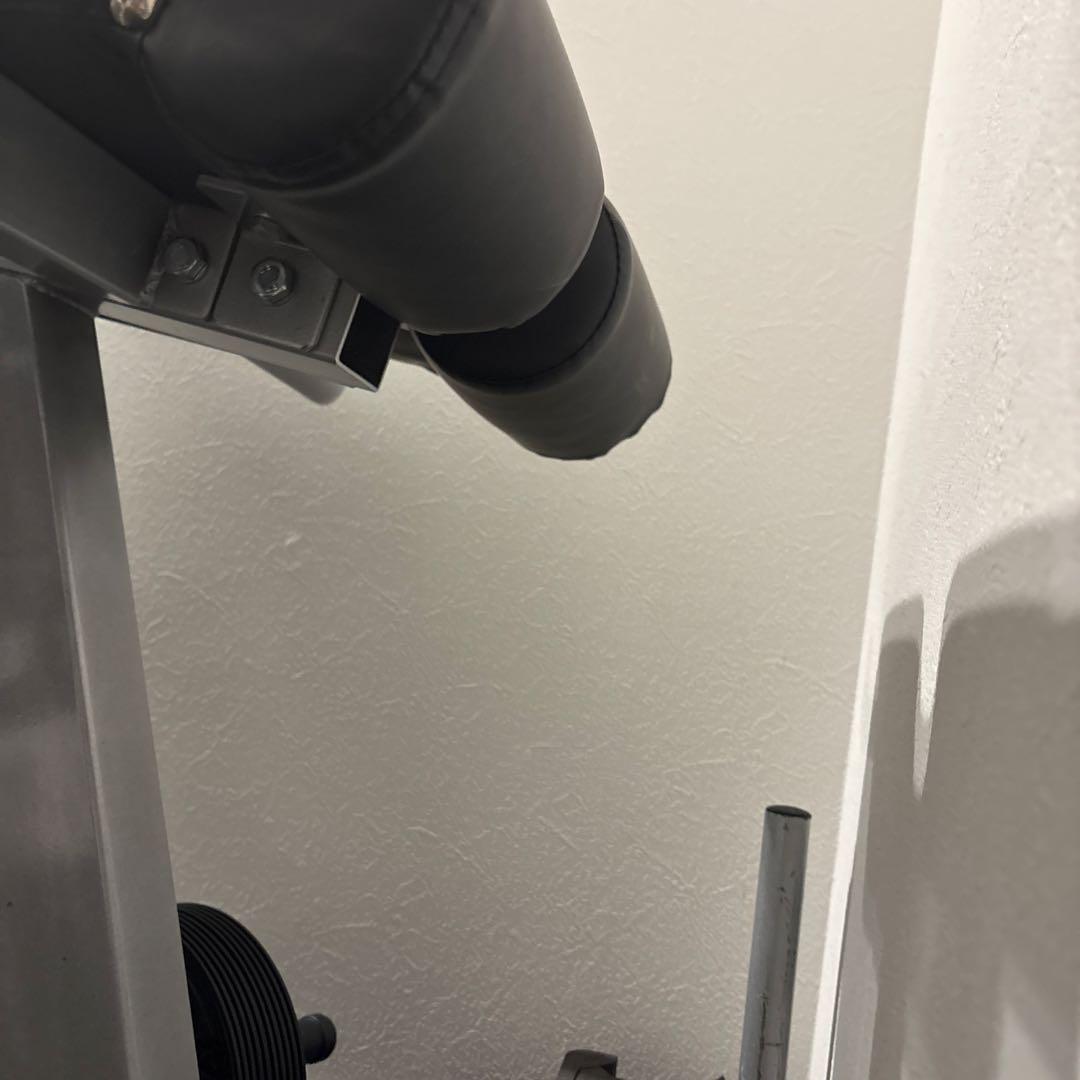 レッグエクステンション・カールマシン アイロテック　IROTEC