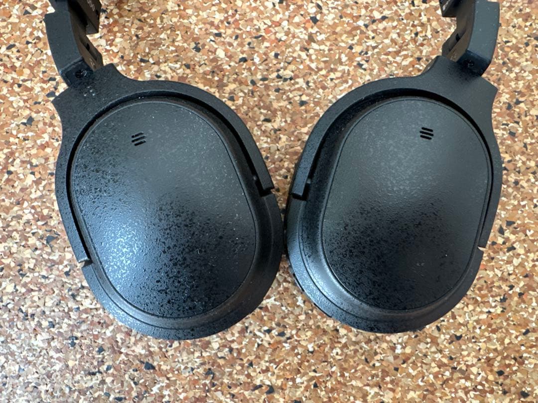 final UX3000 ヘッドホンスタンド付き　ノイズキャンセリング