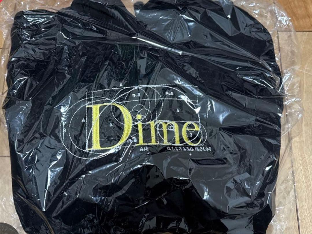Dimeパーカー