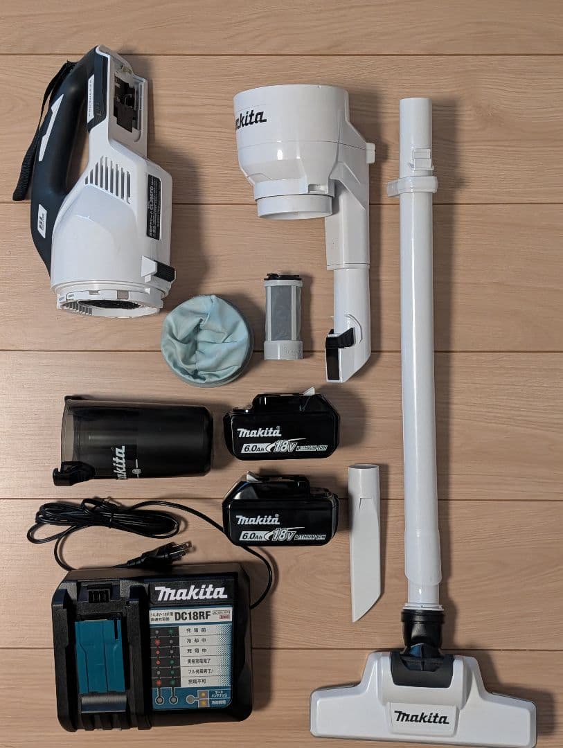 Makita マキタ　CL286FD 充電式クリーナー 18vバッテリー二個