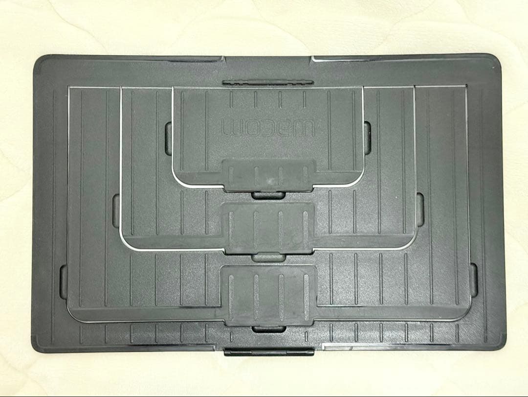 wacom Cintiq 13HD 液晶ペンタブレット DTK-1300