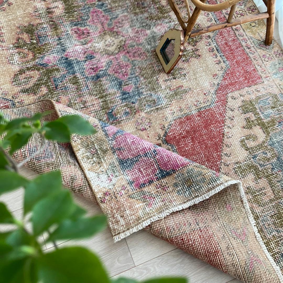 貴重✳︎アヴァノス　落ち着きシャビーレッド　キャラメル　トルコヴィンテージラグ