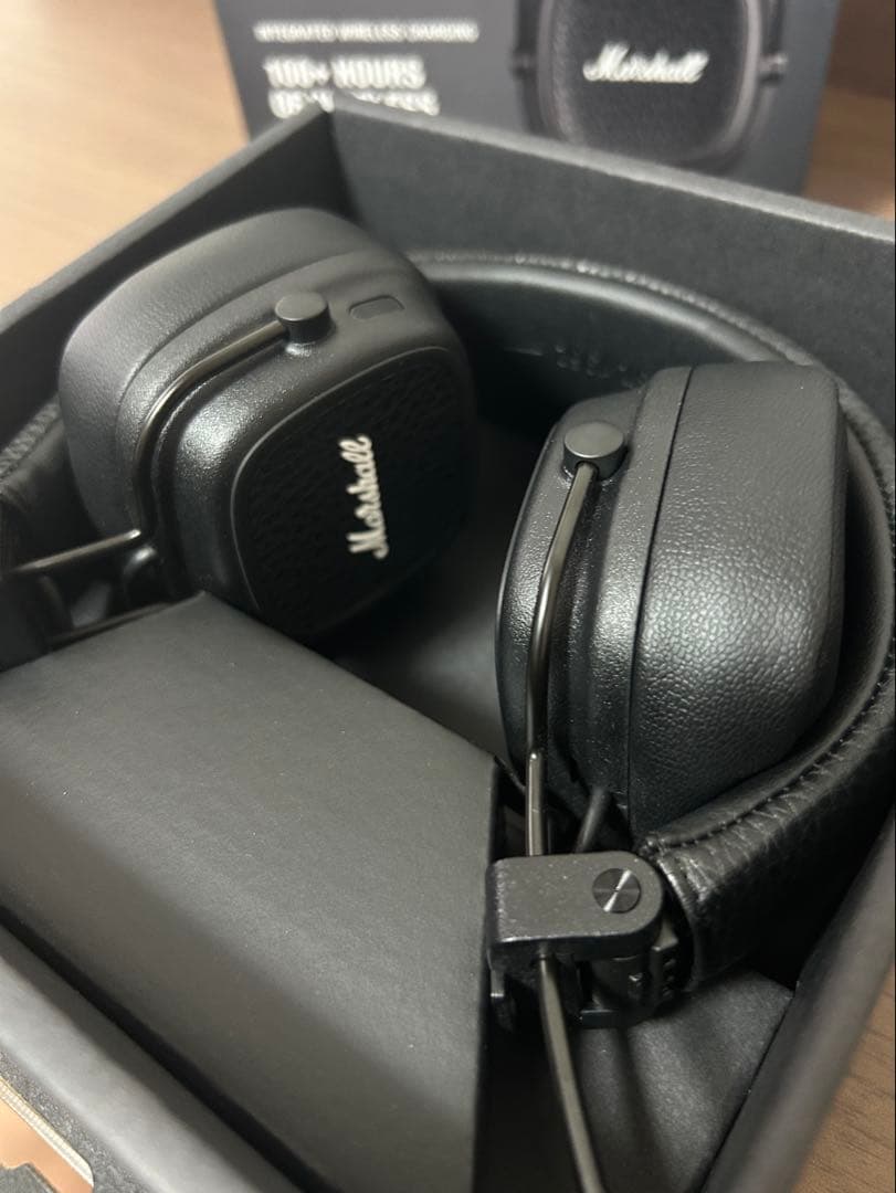 Marshall Major V ブラック ワイヤレスヘッドフォン