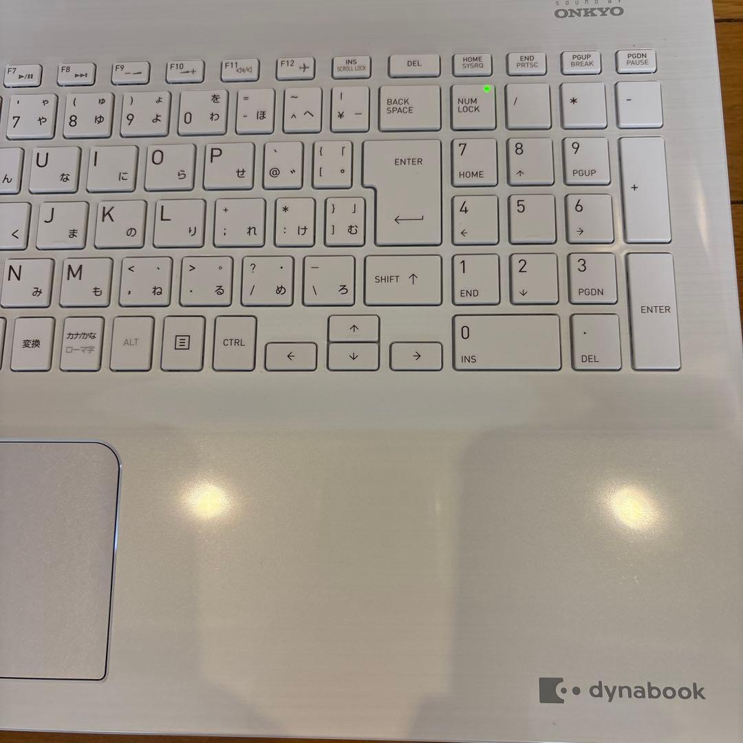 美品 東芝Dynabook T55/BW Core i3-6100U Win11