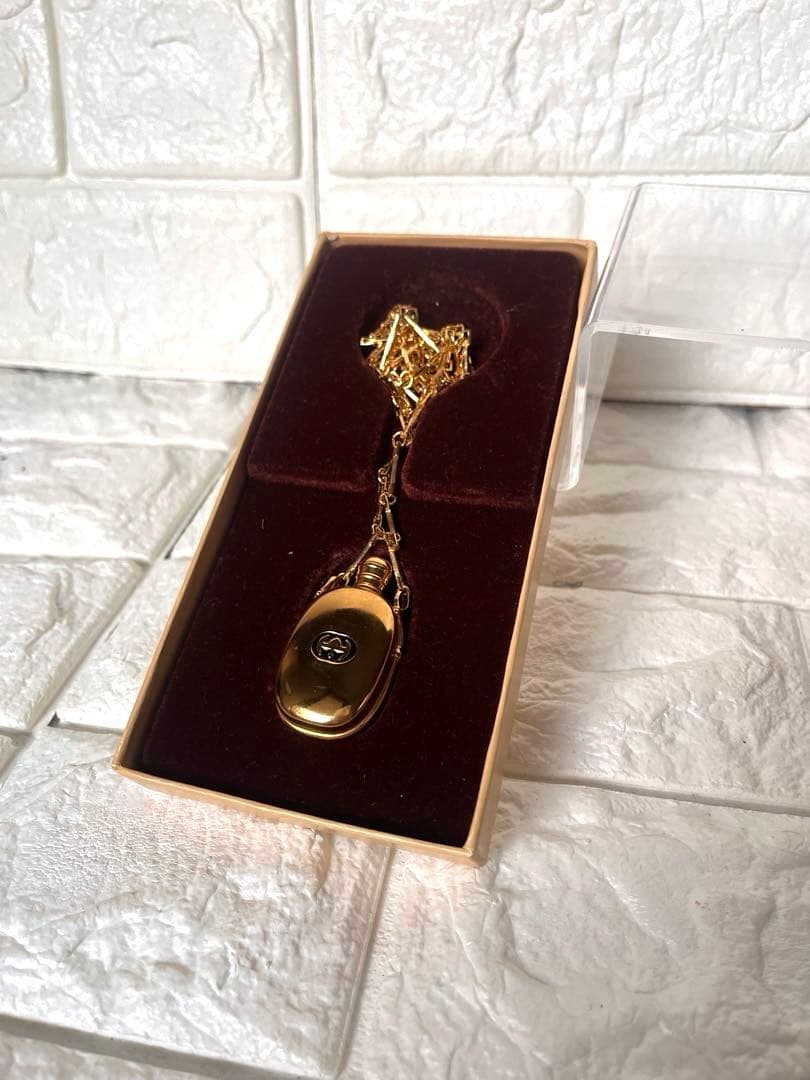 しゅーGUCCI パフュームボトル 香水瓶 ネックレス ゴールドペンダント