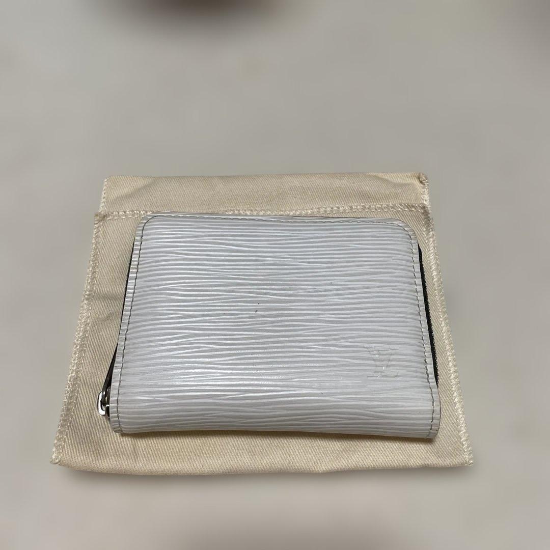 LOUIS VUITTON エピ ジッピーパース