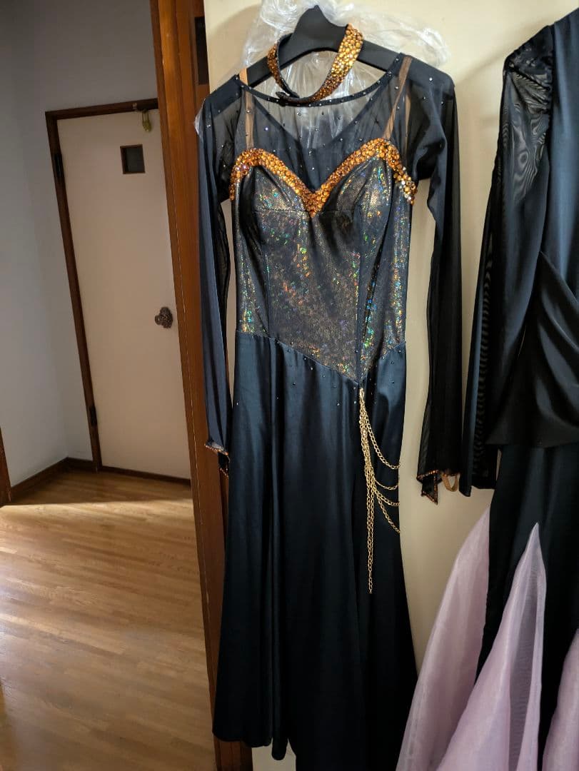 ma品 タカダンス 社交ダンス用黒ドレス 長袖 スパンコール&チョーカー付