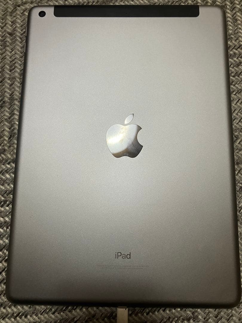 Apple iPad 5世代　32ギガ　本体のみ