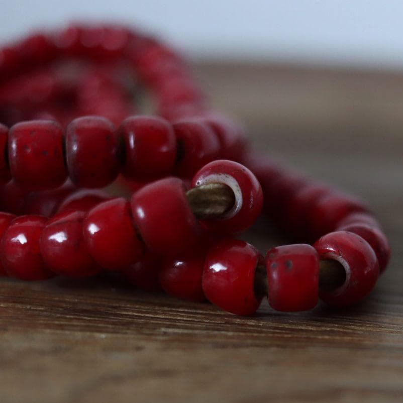 希少!! ホワイトハーツ オールドビーズ 7ミリくらい 一連 濃赤 血赤