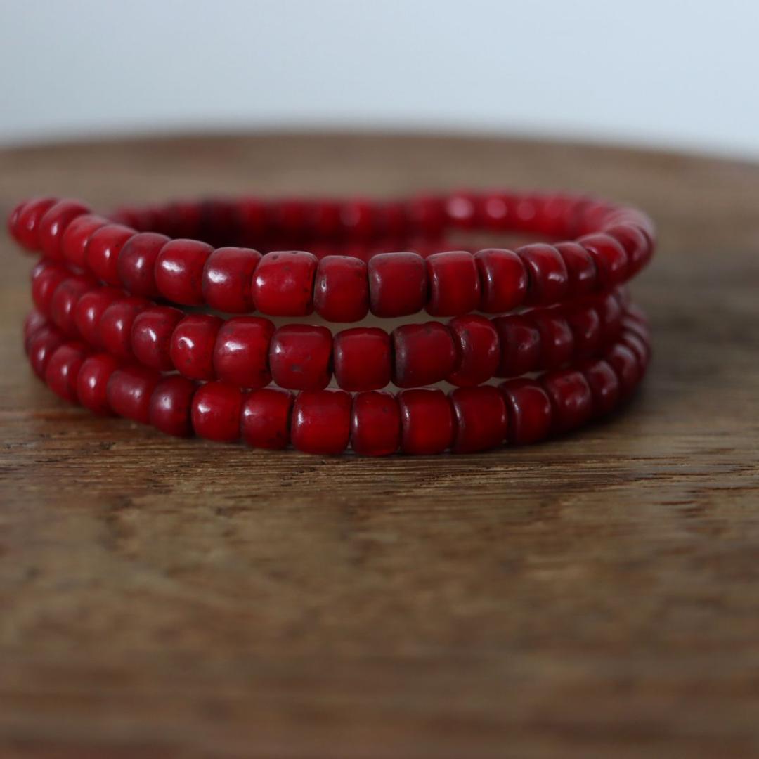 希少!! ホワイトハーツ オールドビーズ 7ミリくらい 一連 濃赤 血赤