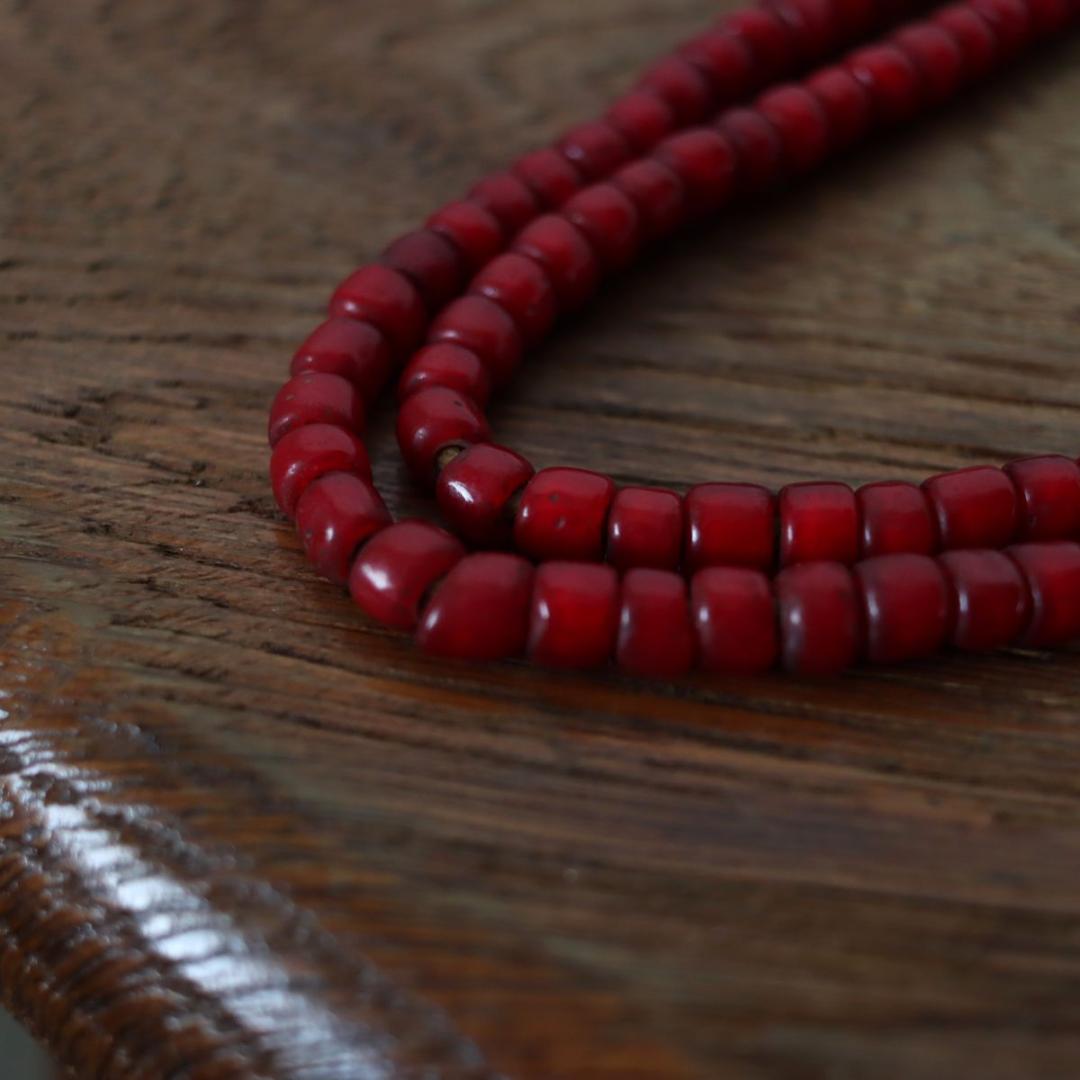 希少!! ホワイトハーツ オールドビーズ 7ミリくらい 一連 濃赤 血赤