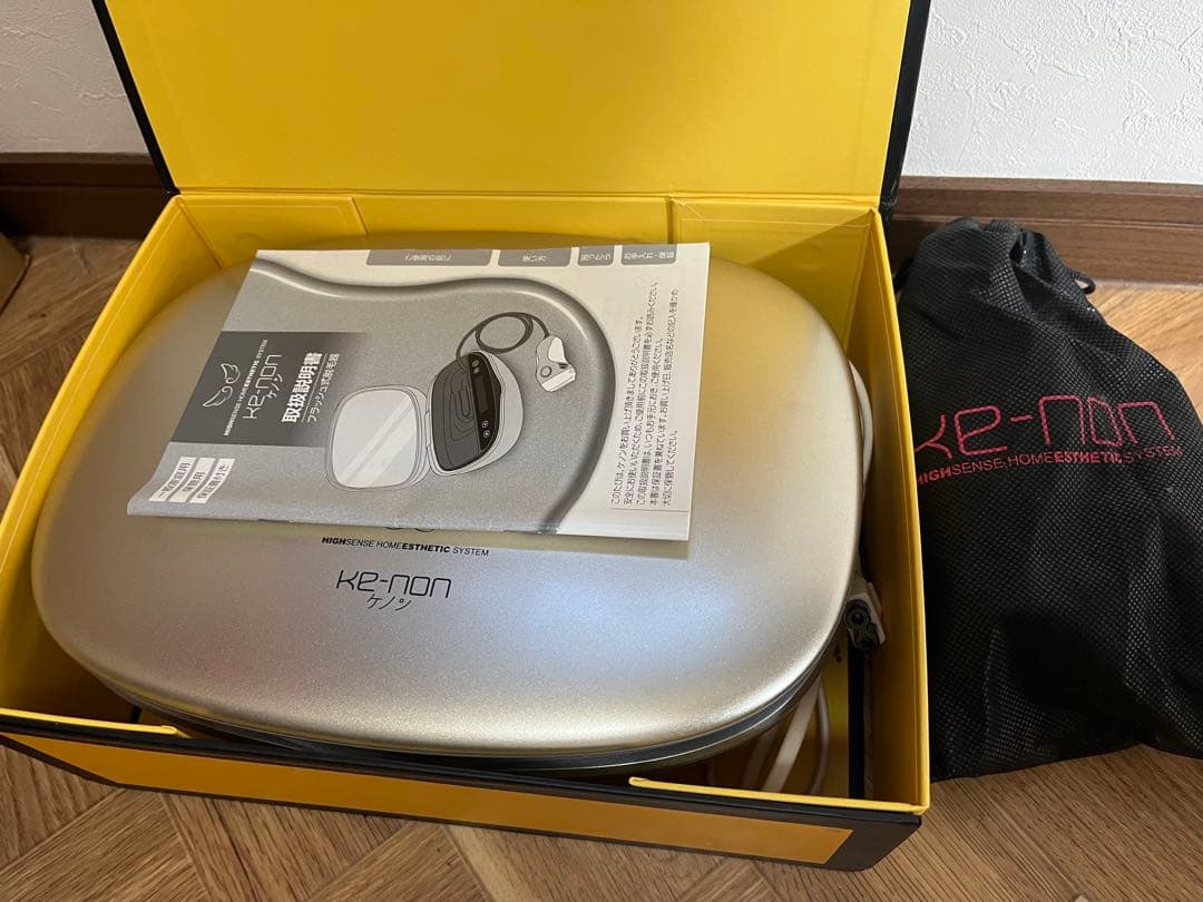 ケノン　光脱毛器 専用ケース付属　カートリッジ付き