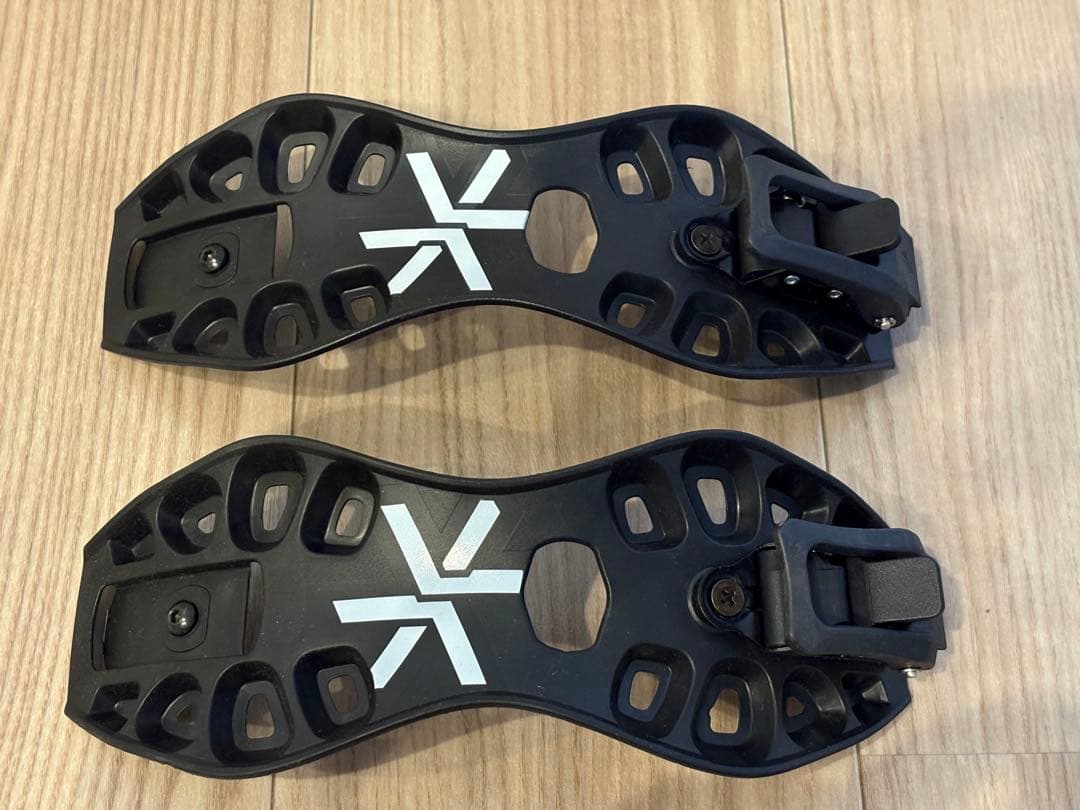 karakoram エアポッド・ストラップ