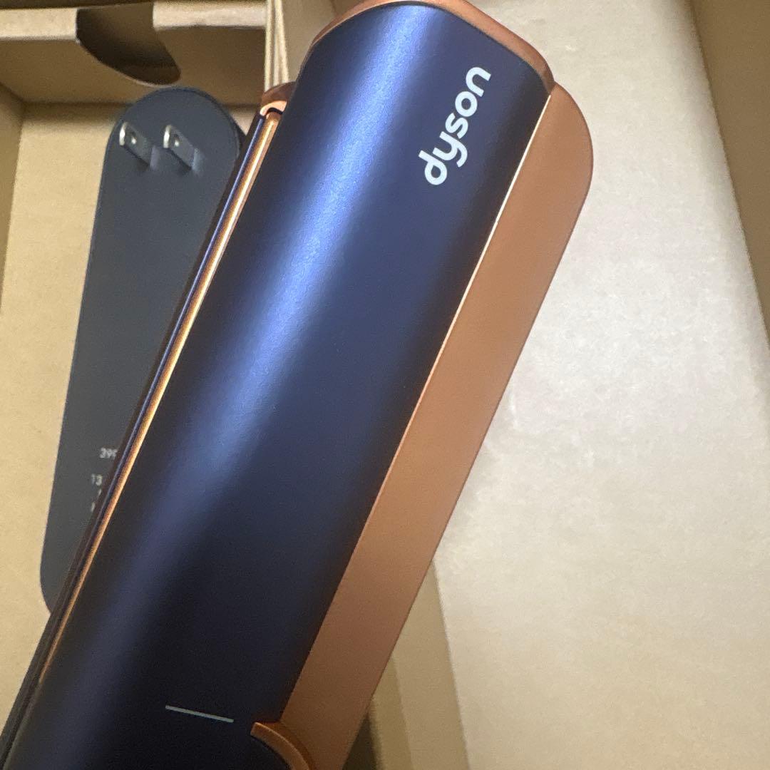 【SALE】ダイソン　ヘアストレイトナー