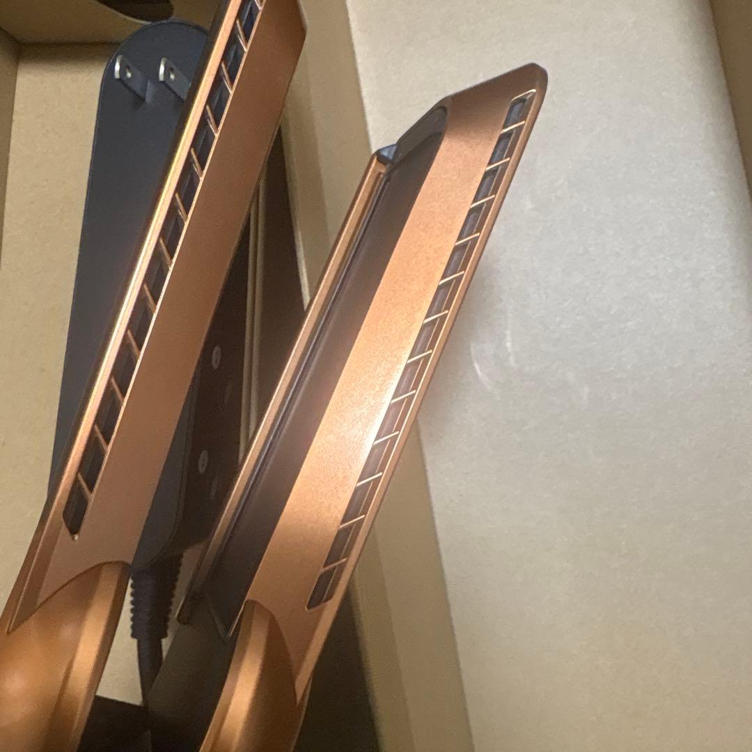 【SALE】ダイソン　ヘアストレイトナー