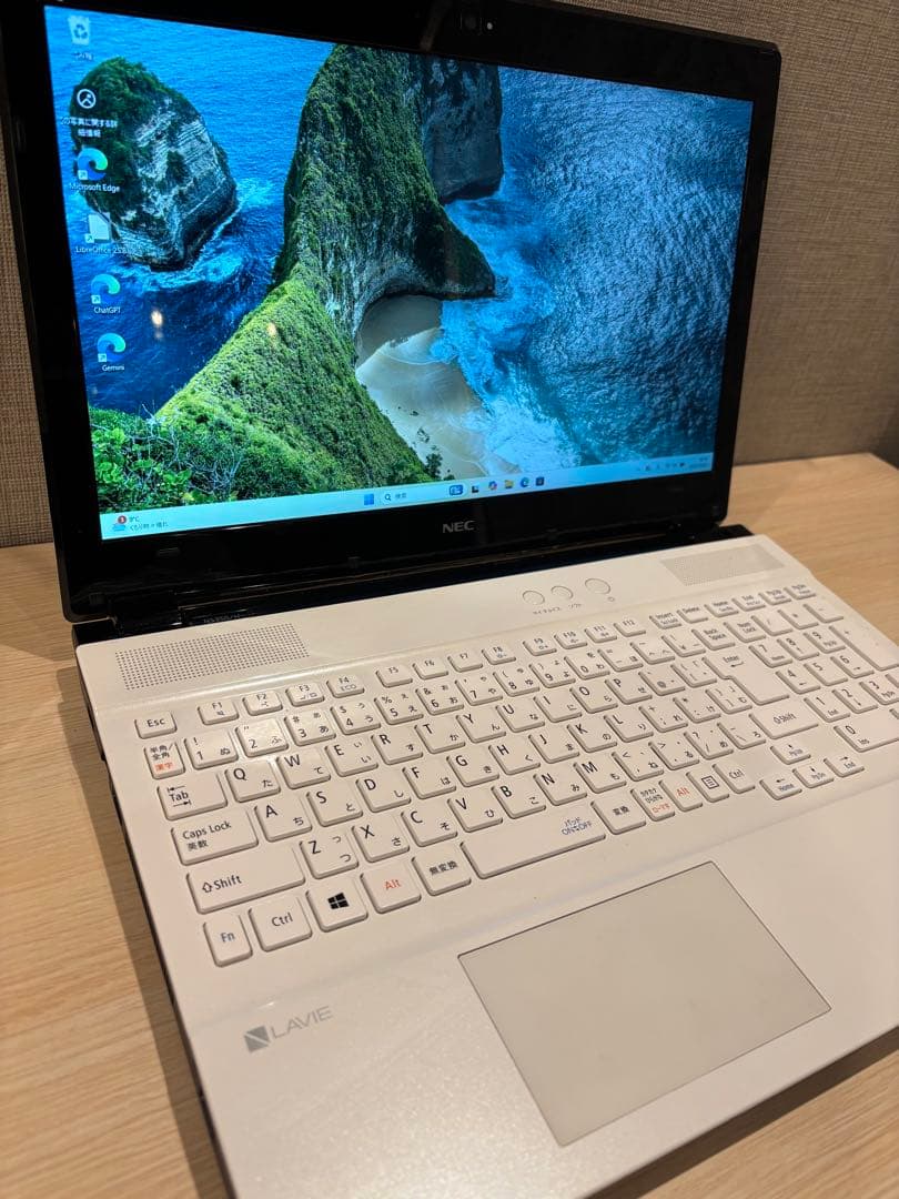【Win11 】NEC LAVIE 15.6型/ i3 /SSD/AI搭載