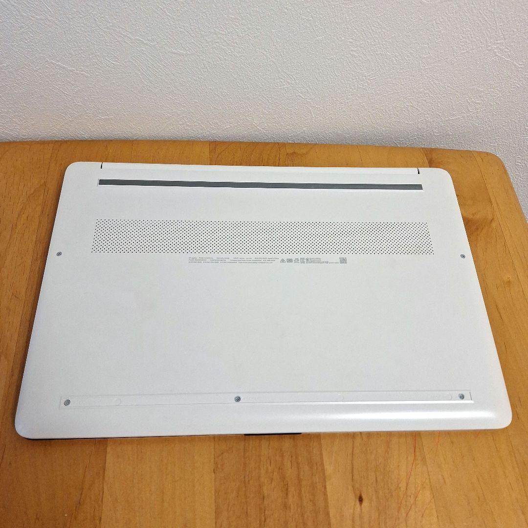 HP Laptop 15s-eq1xxx ノートパソコン　ホワイト 充電器付