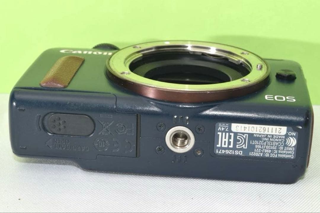 CANON EOS M2 ボディ ☆送料無料☆