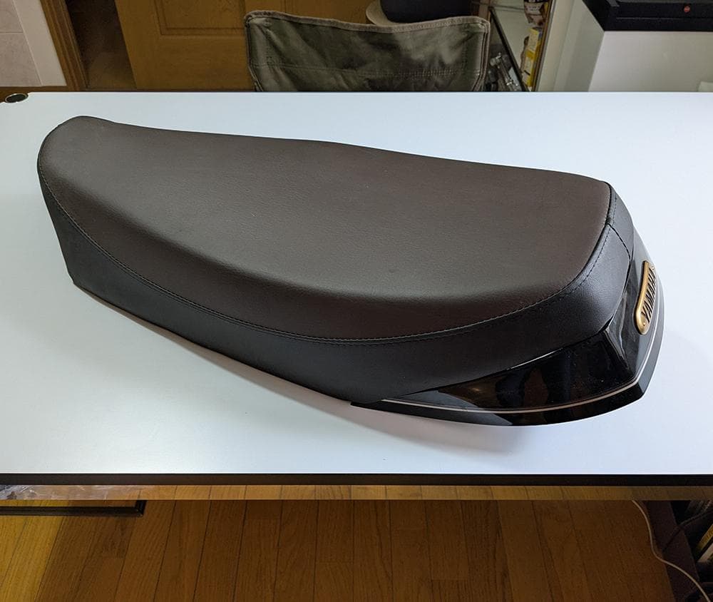 未使用品 YAMAHA ヤマハ SR400 純正シート バイク シート 座面