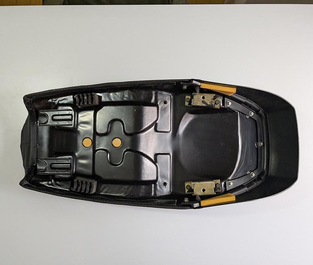 未使用品 YAMAHA ヤマハ SR400 純正シート バイク シート 座面