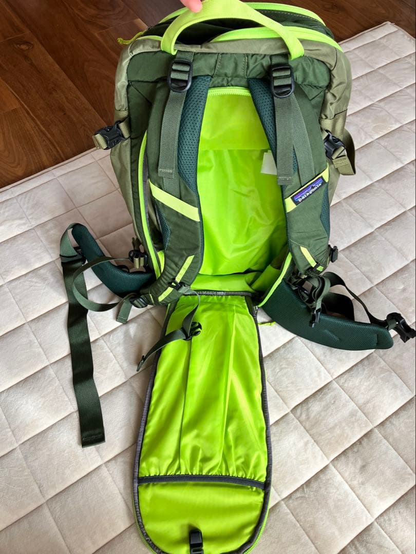 Patagonia スノードリフター　30L バックパック カーキ　オリーブ