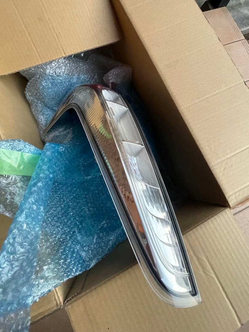 送料込！日産デイズ　B21W ライダー前期テールレンズ　左右セット