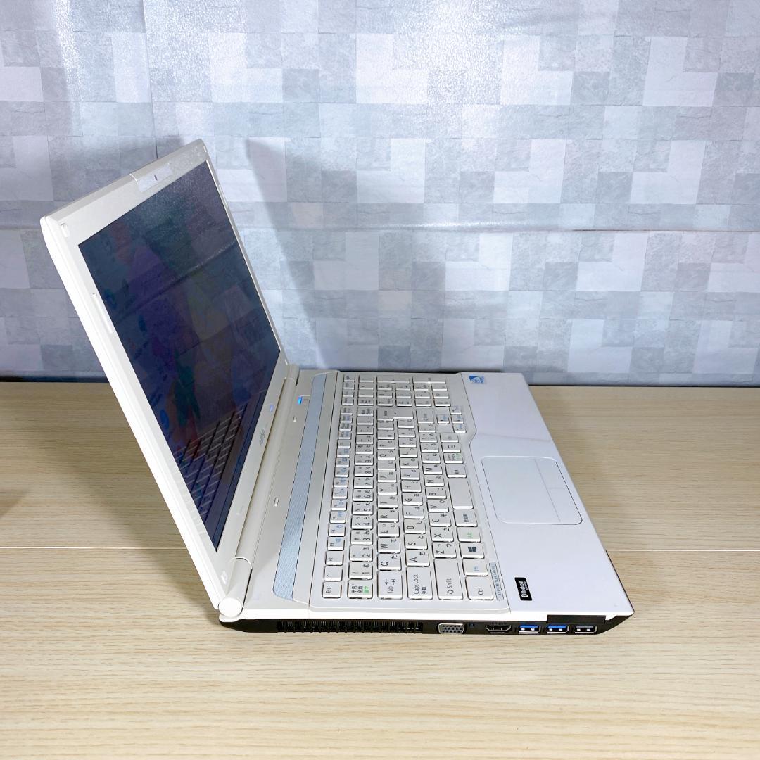 限定価格/HDD750GB/メモリ4GB/Webカメラ搭載ノートパソコン