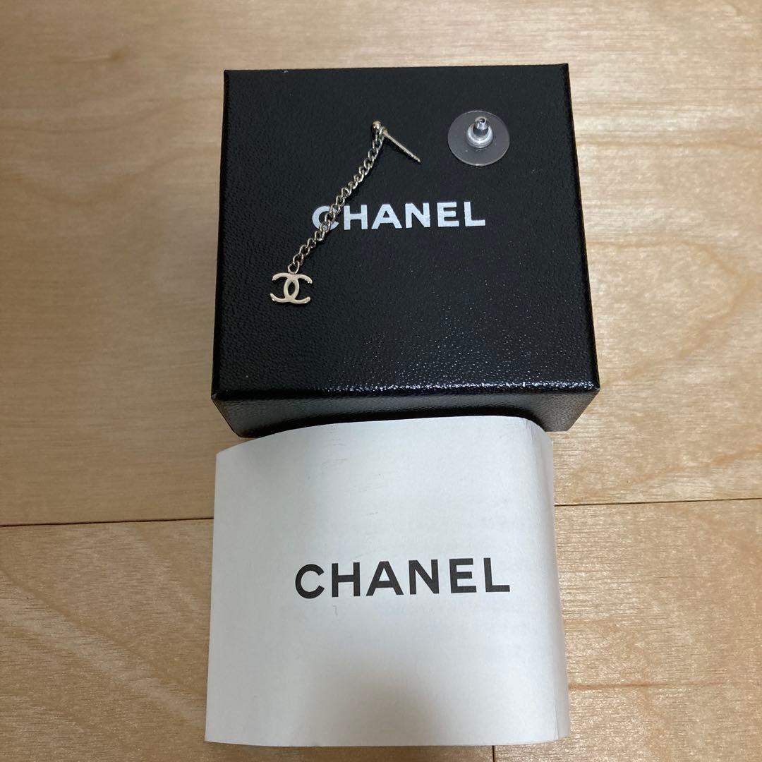 CHANEL★シャネルピアス　ココシルバー片耳