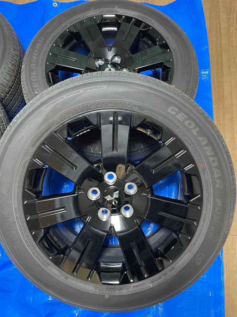 三菱デリカD5 シャモニー タイヤ ホイール【新車外し】1点ずつ出品　（3/4）