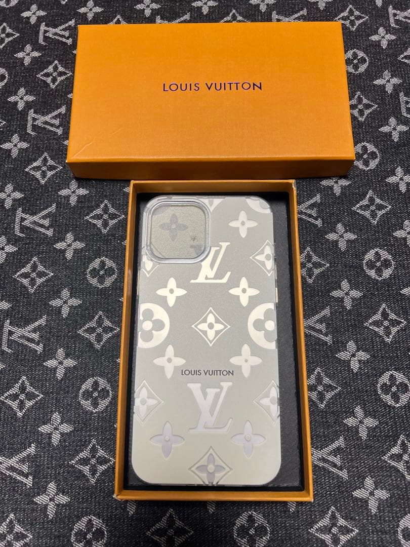 Z*X様 iPhone16 lv ケース