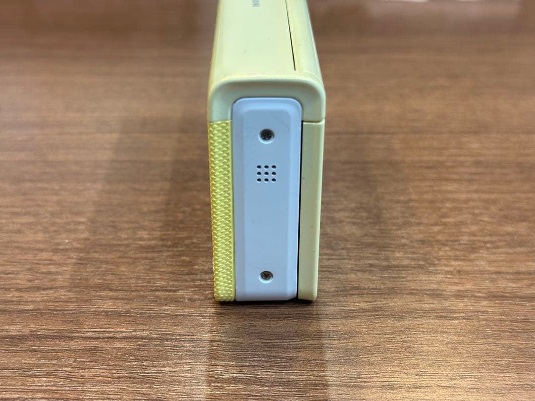 美品 CASIO EXILIM デジカメ EX-ZR70 イエロー