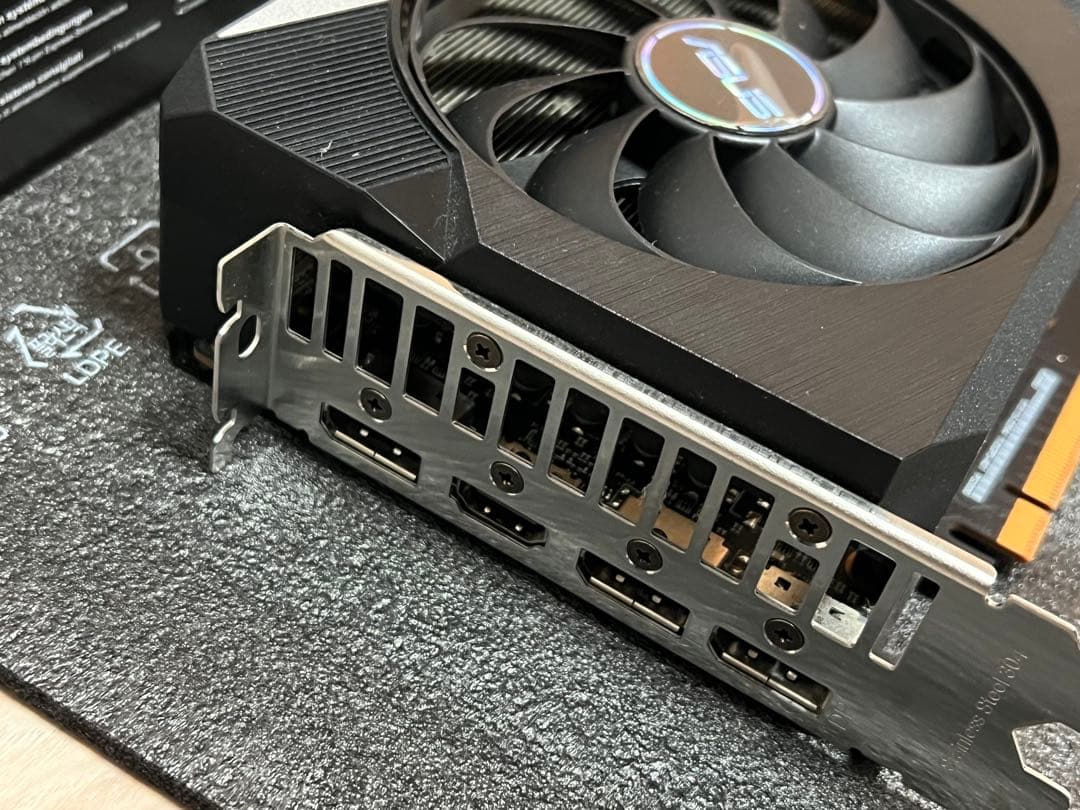 ASUS AMD Radeon RX6600 グラフィックボード【送料無料】