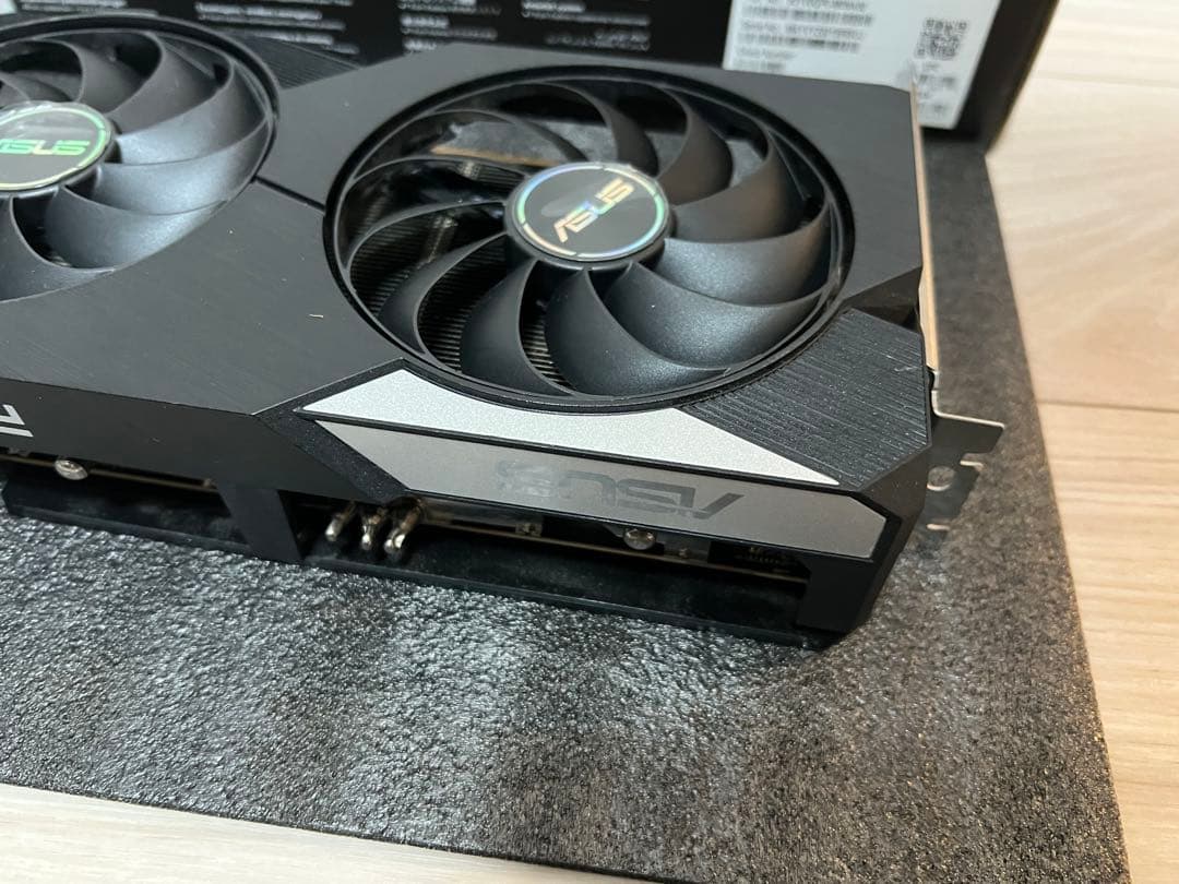 ASUS AMD Radeon RX6600 グラフィックボード【送料無料】