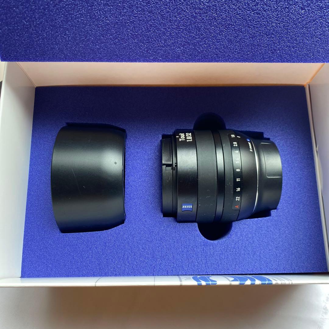 ZEISS / Touit 32mm F1.8 / Xマウント