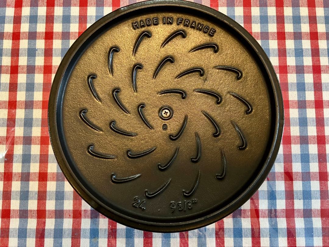 STAUB ストウブ　　フレンチルースターココット鍋 チェリー　24cm